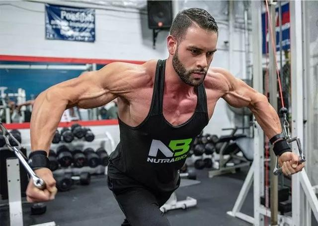 小白健身只需3個動作+獨特訓(xùn)練計劃，快速提升肌肉力量，增肌減脂 